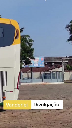 Modern Handicap Accessible Bus by Rodoteros