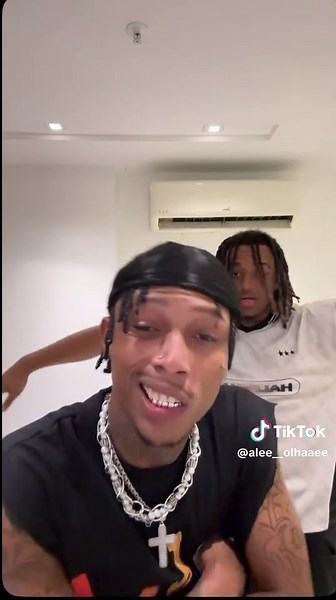 Alee (@alee__olhaaee) - desce #alee #senndy @Senndy 🅿️ ⛓️‍💥