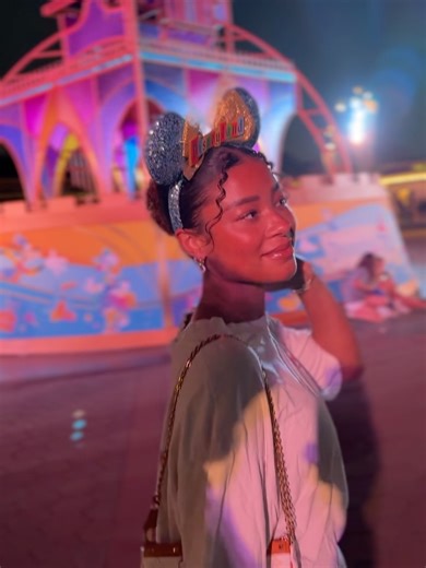 Alexus Learmann on Instagram: "a date night at @disneyland 👑👻🎃🎀"