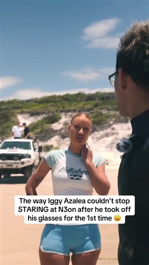 The way Iggy Azalea couldn’t stop STARING at N3on after he took off his glasses for the 1st time 😩 #iggyazalea #n3on