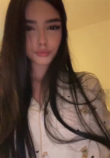 Videos de 𝑠𝑜𝑓𝑖𝑎 𝑐𝑎𝑟𝑑𝑜𝑛𝑎 (@sofiacardoona) con “end of the world - aquitti”