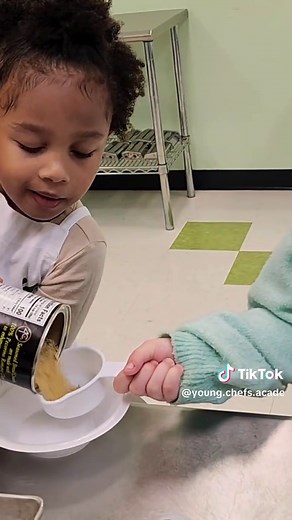 Take a look inside our KinderCook Class at Young Chefs Academy of Baton Rouge! Our young chefs are more than capable in the kitchen. During class, they proudly prepared their very own cheese ravioli paired with homemade pasta sauce all from scratch. Join us for our next KinderCook class on February 14th from 9:30 AM – 10:30 AM. We would love to see your little chef in the kitchen! 👩🏾‍🍳 #YoungChefsAcademyBR #kidscooking #cookingclass