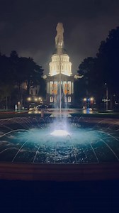 Happy News for a Happy New Year! ⛲️ Tonight is the *very first night* that the historic State Capitol fountain is flowing and open to the public in 15 years (!). The state removed the last of the fencing this afternoon after a lengthy restoration. The fountain, which dates to the 1920s, has been a dry empty bowl since 2010. In fact, in 2019, the state was considering “the decommissioning and removal of the Capitol fountain.” Happily, that didn’t come to pass. So, today, Sacramento has reclaimed 