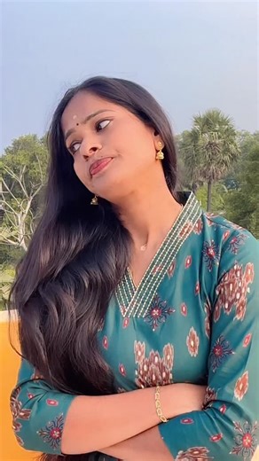Yentha thuppakkiyum yethirthu nikkum Shakthi undu💪🥰❤️🎼❤️ . Good night to all my lovely’s 🙌💐🙏🫰🥰 . . . #song #music #line #lyrics #love | Indu Mathi