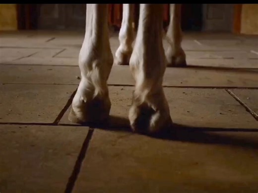 There’s no entrance quite like Tywin’s👌Tywin riding into the Red Keep, stealing the show, and having his horse leave a parting gift on the floor while he rides away as Hand of the King is easily the most disrespectful and iconic scene in the show. 👑🐎🗡️Talk about a shittý way to start a new job! 💩😂🎦 Game_of_Thrones S2 E10