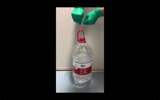 PAA-Fe-Li和PVA水凝胶之间的强粘附性（＞5kg）