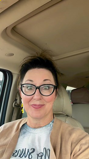 What are you in the mood for farmhouse/shabby chic? And do you want fall or Christmas then join me at 6:30 Eastern time | DIY Living By Talisa Lindsay