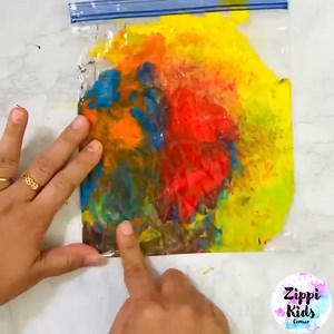 247K views · 432 reactions | Reindeer in a bag 歷歷歷.... An amazing no-mess color mixing activities for the month of December for preschoolers and kindergarteners!!! It makes for a great classroom display… #Art #preschool #kindergarten #christmas | Zippi Kids Corner | Facebook