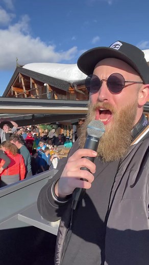 147K views · 2.1K reactions | Wer hätte mitgesungen?  #techno #remix #technomusic #psytrance #party #apresski #musik | Felix Harrer | Facebook