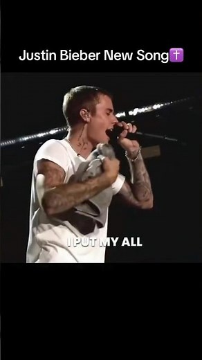 Crowd Goes Silent as Justin Bieber Worships Jesus Live!