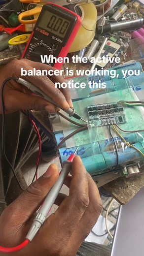 When an active balancer works #tonlith #diy #cells #active#balancer