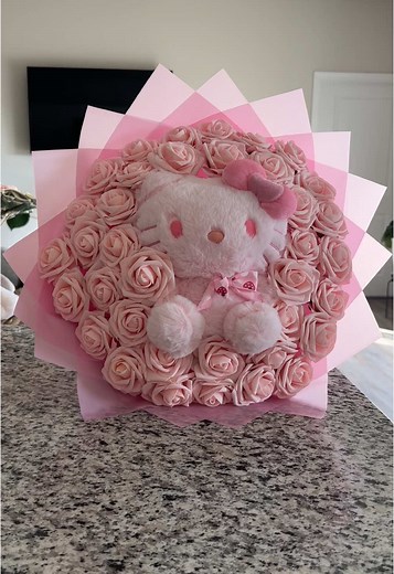 Hello Kitty Bouquet for Valentine's Day: A Cute Gift Idea