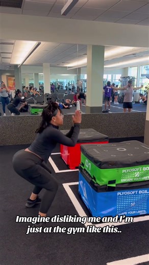 Another day, another workout. 🏋🏾‍♀️