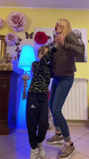 Video di Elena e Andrea (@elenaeandrea) con sonido original - Héctor Cortez