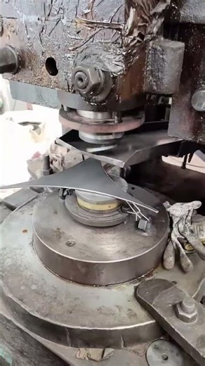 Stamping process of round stainless steel gaskets