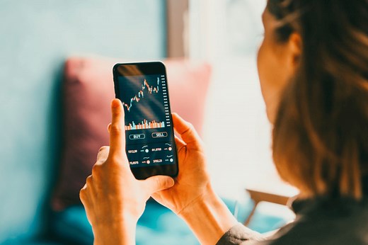 Broker Vs. Fiduciary: How Are They Different? - Curio Wealth