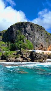 Eteroa, más conocido como Rurutu (islas Australes). ¡Un paisaje que quita el aliento! 😍 📷 yael_invest_life 👉 https://bit.ly/ArchipielagoAustrales | Tahiti Tourisme