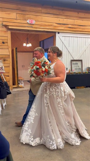 Another beautiful fall wedding at Countryside!🧡🍂 #iowa #iowaweddingvenue #bridetok #fallwedding #weddinginspo | Countryside Wedding & Events Center