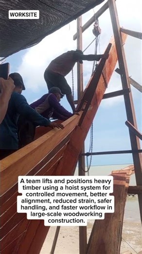 Heavy Timber Installation Technique | Manual Teamwork Wood Construction