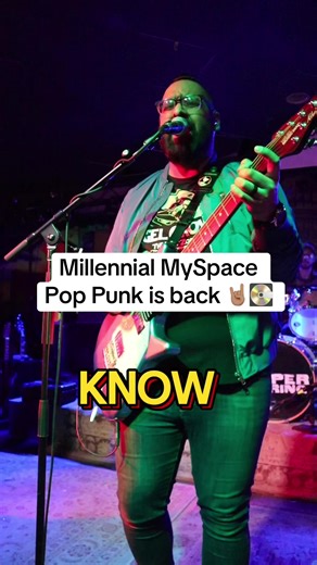 Bangers to code your MySpace to 🤘🏽💽 #poppunkmusic #standatlantic #summerschooltour #cuteiswhatweaimfor
