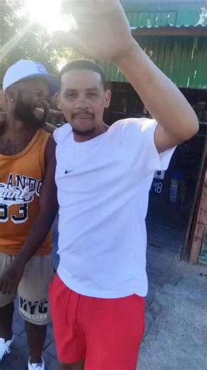 Weekend Vibes: Share Your Experience Without Words