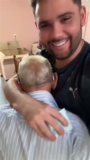 Caio grew up helping his grandparents… and it's still like that today ❤️ But Grandpa Anésio also ...