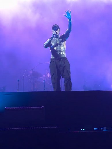 Falling In Reverse Rocks Melbourne Amid Crowd Surfing