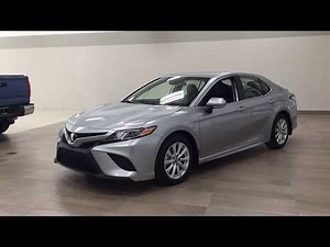2019 Toyota Camry SE Review