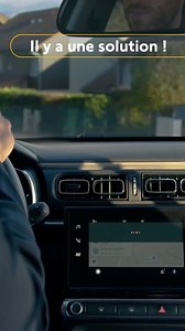 C'est votre tour d'ouvrir le portail sous la pluie ou dans le noir? 😓 Oubliez ça avec le portail connecté #Somfy! 🚀 Contrôlez-le à distance et par commande vocale pour un confort maximal. 🙌🔑 | Somfy