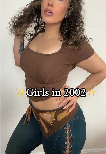 Pocketless Lace Up Jeans: A Y2K Fashion Throwback