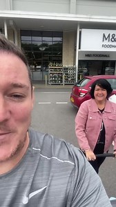 MUM MAKES A FAMILY MEAL FOR LESS THAN £5 FROM M&S #food #foodie #foodreview #foodchallenge | Right Guys Reviews