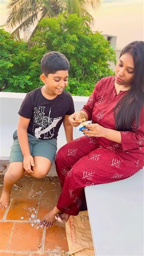 When it’s Me vs my mini over our snack time🤭