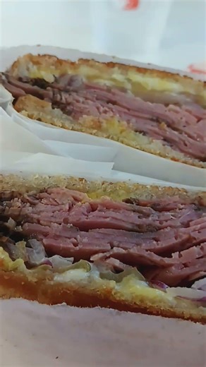 Hot Pastrami Panini super 💣💣💣🔥🔥🔥🔥👍💪