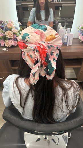 ❣️ TREND Alert❣️ The silk scarf (especially if you’re traveling through Italy) 1. Section out the front pieces you want out 2. Tie elastic on right side of the head in enough hair to pull back. 3. Do not pull elastic tight, and create a “topsey-tail” leaving an opening for the scarf 4. Repeat on the other side 5. Get your scarf and fold it in half into a long triangle (roll it a couple times if it’s too long) 6. Feed each end of the triangle through the loops on each side of the head 7. Pull the