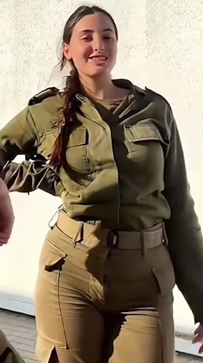 109K views · 6.9K reactions | The fearless determination of American female soldiers in action #womeninuniform #usaf #f18 #f16 #f35 #f15 #militarylife #strongwomen #usa #avgeek #foryou #viralreels | Akm Riz | Facebook