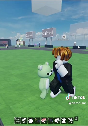 This adorable roblox player only wanted a friend... (Game: Meet People Across The World) #roblox #robloxfyp #micup #robloxvc #robloxvoicechat