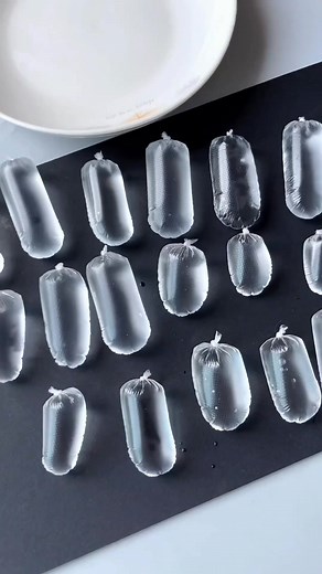 43K views · 39 reactions | Title: Mini Water Balloons from Glove Fingers Hashtags: #MiniBalloons #GloveCraft #WaterFun #DIYBalloons #UpcycledPlay #KidsSummerCraft #FingerBalloons #CoolCrafts #WaterGames | paper craft ideas | Facebook