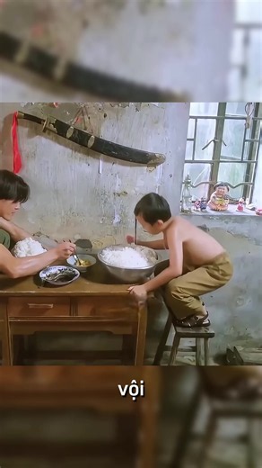 Video của Nguyễn Văn Biên (@biennduylinh) với bản nhạc âm thanh gốc - Nguyễn Văn Biên