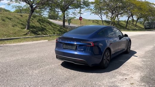 Powered boot lid on the 2025 Tesla Model 3 Long Range AWD. | #2025my #tesla #model3 #longrange #awd #deepbluemetallic #firstgeneration #model3highland #teslamalaysia #alexlovesmac #filming | alexlovesmac