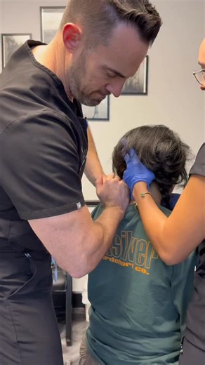 That stubborn neck/shoulder-blade tension❓ 😖 It may be a nerve entrapment NOT “tight muscles.” ‼️ #NeckPain #ShoulderBladePain #NerveEntrapment #ChronicPainRelief #sarasota | Veracity Soft Tissue and Spine