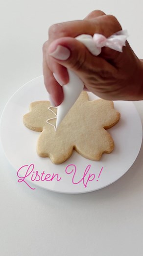 348K views · 876 reactions |  There are so many ways to Decorate a Hibiscus Cookie with Royal Icing but I think this one is my favorite! #bekasbakery #cookiedecoratingvideo #sugarcookies #royalicingcookies #royalicing #cookietutorial #cookiedecorating #cookieart #sugarcookiedecorating #decoratedsugarcookies #decoratedcookies #cookies #satisfyingvideo #foryou #reelsvideo #cookieartist #hibiscus #cookievideo #flowercookies | Beka Claire | Facebook