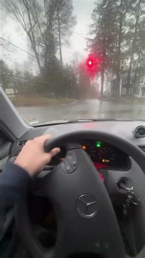 2002 Mercedes Benz e320 -m112-secondary cats removed- pops and pull