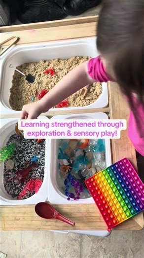 Play ocean touch tank with crustaceans theme! 🦞