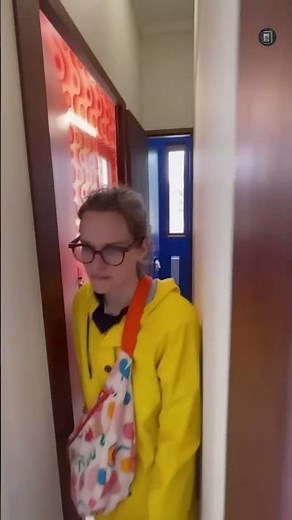 വളരെ നേർത്ത ഒരു വീട് എന്നിട്ടും അതിൽ എല്ലാം ഉണ്ട്!