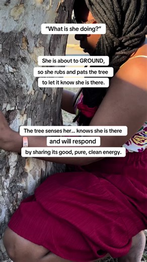 Grounding is good for anxiety, depression, insomnia, mood, libido, pain, energy, and more. It regulates the nervous system, makes you calm, and your mind somehow feels more open. Speaking from my experience… it is life-changing. The Earth is a FREE energy source for your body. It pulls sickness and bad energy . It freely shares good, pure, clean, calm, vibrant energy. It literally gives you POWER! ⚡️⚡️ #grounding #anxietydepression #mentalhealth #nature
