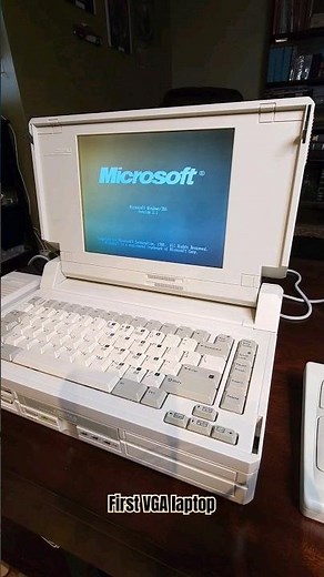 First VGA laptop Compaq SLT/286 #shorts #vintagecomputer