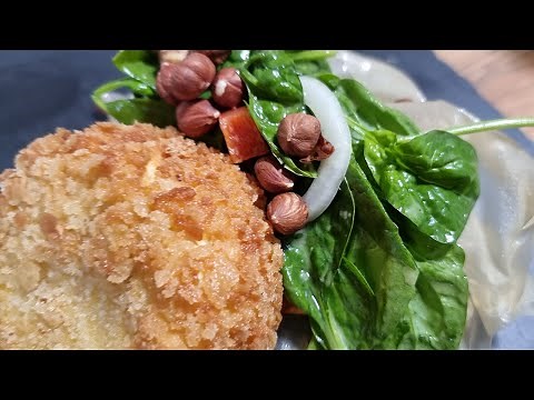 Gebackener Ziegenkäse mit Babyspinat-Salat