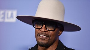 Jamie Foxx expecting baby with girlfriend Alyce Huckstepp