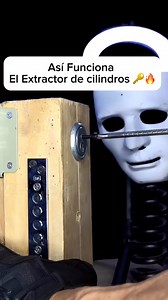 1.2M views · 6.6K reactions | Así funciona el extractor de cilindros herramienta de cerrajeros cuando se pierden las llaves o se bloquea la cerradura  This is how the locksmith's tool cylinder extractor works when the keys are lost or the lock is blocked  #cerrajero #key #tools #hack #military | Cerrajeros Master Locks | Facebook
