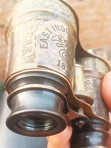 A Device That Can See Through Walls This mysterious device claims to reveal what’s hidden behind solid walls. Originally developed for high-level operations, it raises serious questions about privacy and power. 💬 Would you trust technology like this — or fear it? #HiddenTechnology #FutureTech #SecretDevices #TechMystery #Innovation